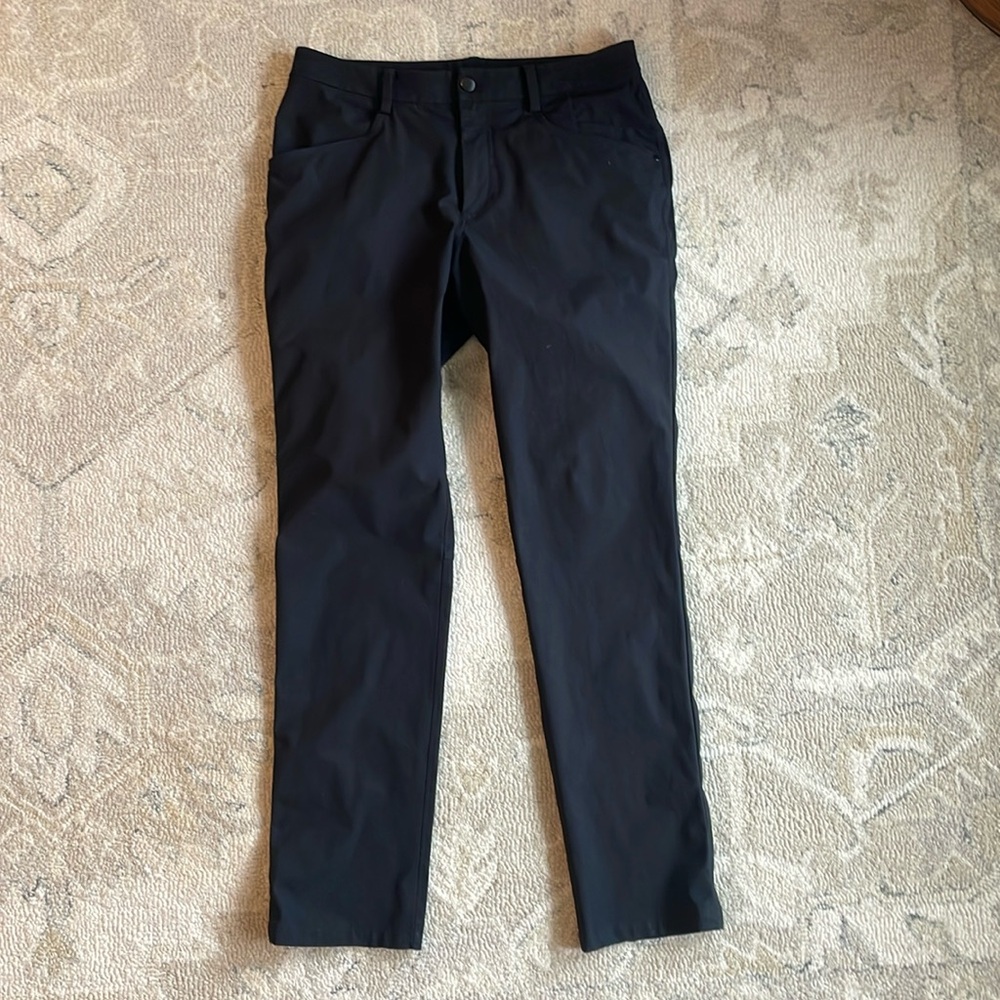 Lululemon black ABC slim pant size 32